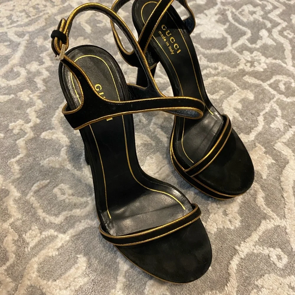 Gucci Black Platform Sandals with Gold Trim - Picture 3 of 13
